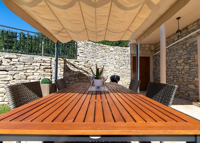 Ferienhaus La Marlena Benkovac